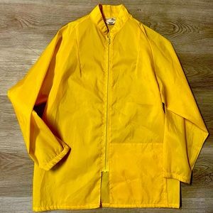Vintage men’s golf rain jacket size is small-medium